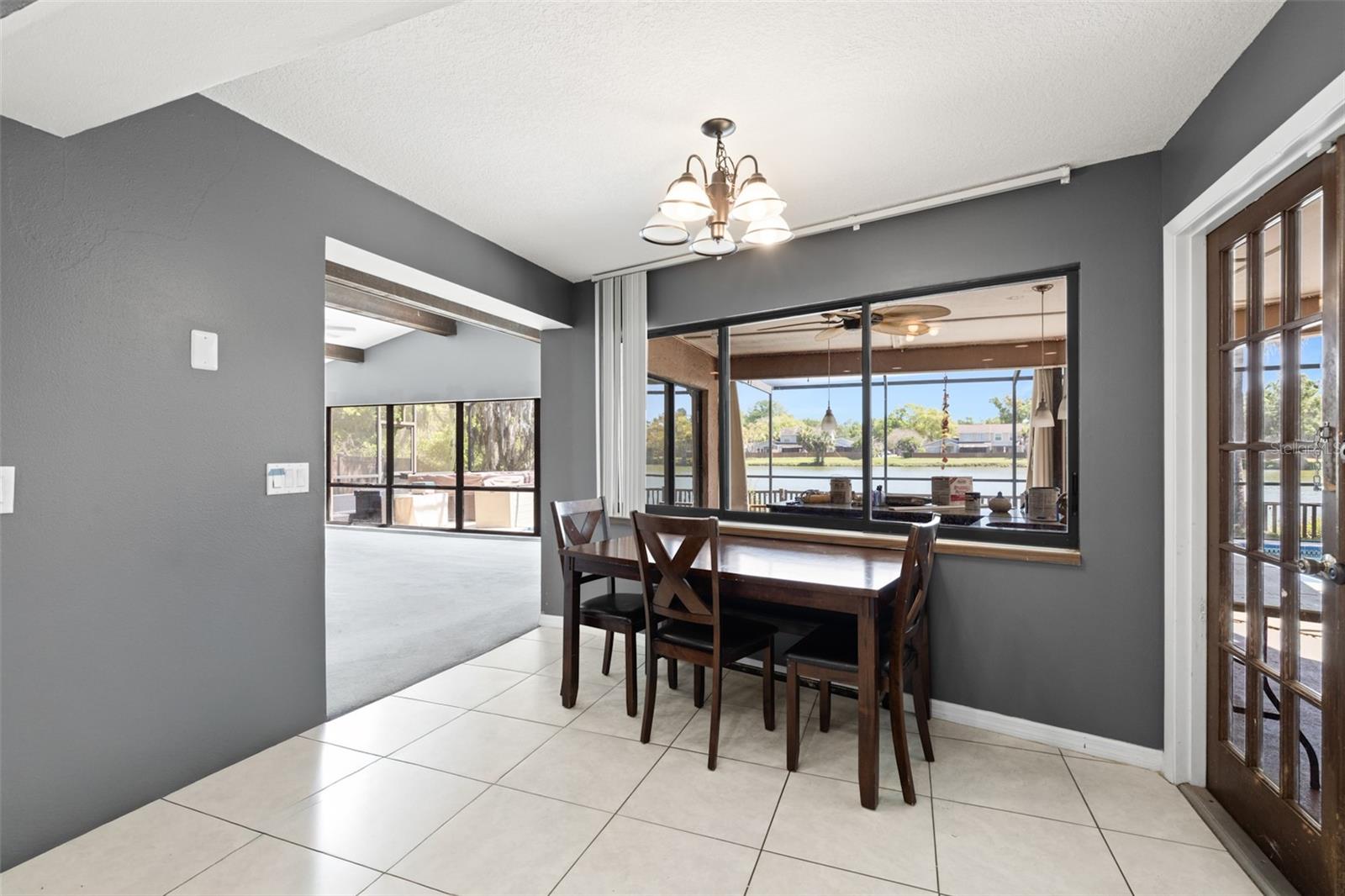 Image 24 of 59 For 14947 Lake Forest Drive