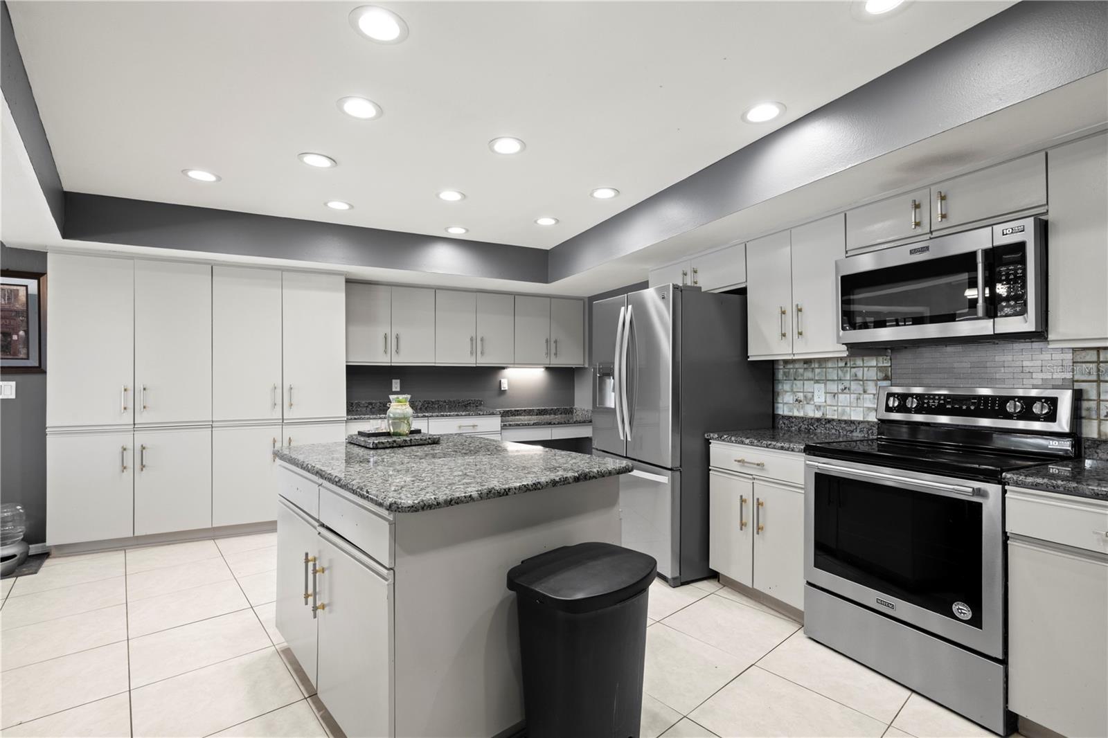 Image 3 of 59 For 14947 Lake Forest Drive