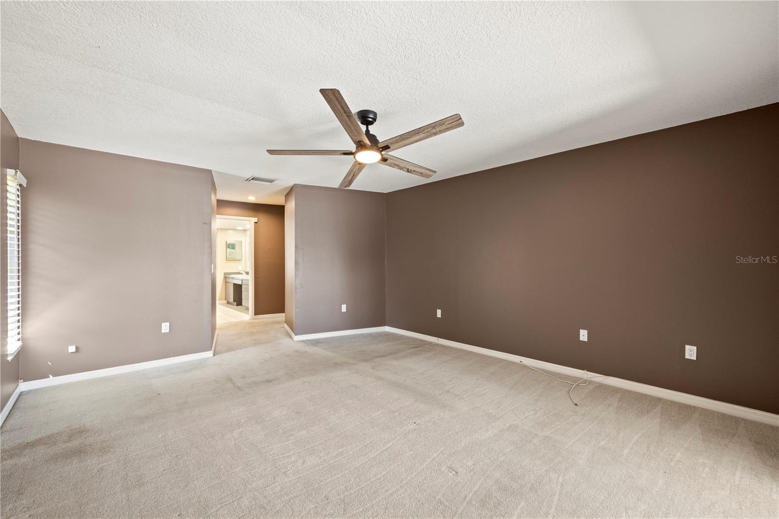 Image 39 of 59 For 14947 Lake Forest Drive