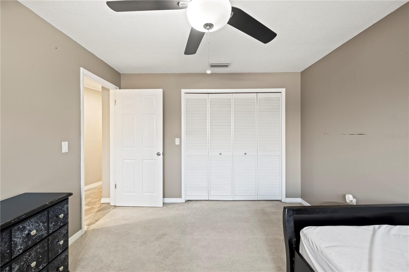 Image 47 of 59 For 14947 Lake Forest Drive