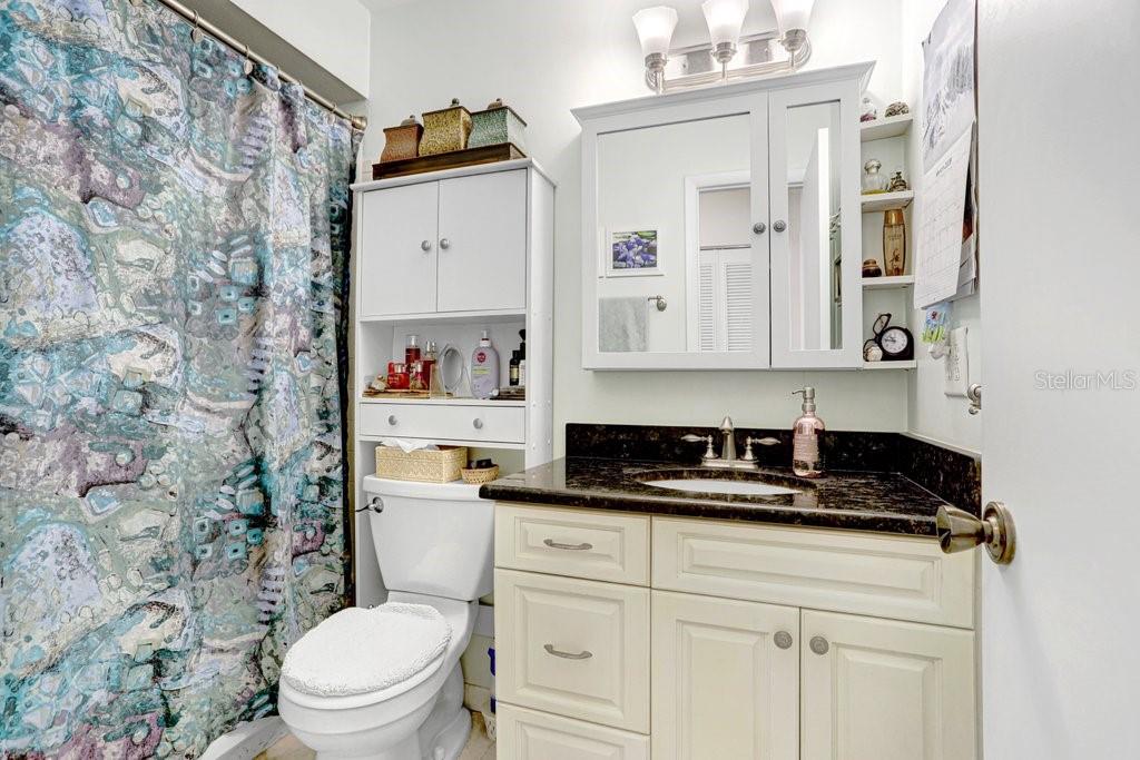 Image 17 of 26 For 14931 Old Pointe Road