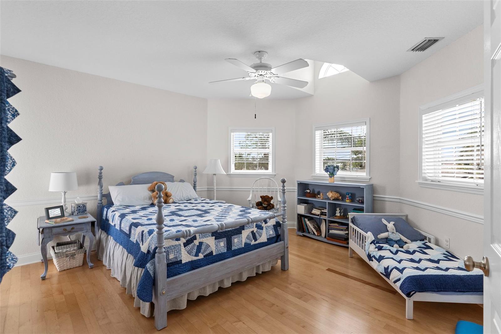 Image 33 of 57 For 11445 9th Street E