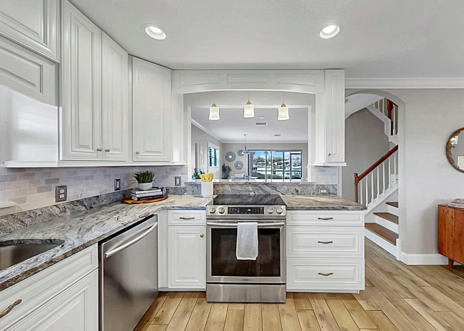 Image 31 of 99 For 626 Yardarm Drive 13