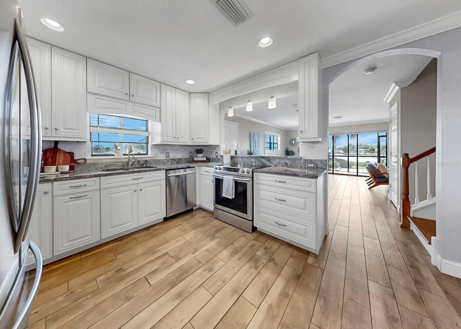 Image 36 of 99 For 626 Yardarm Drive 13