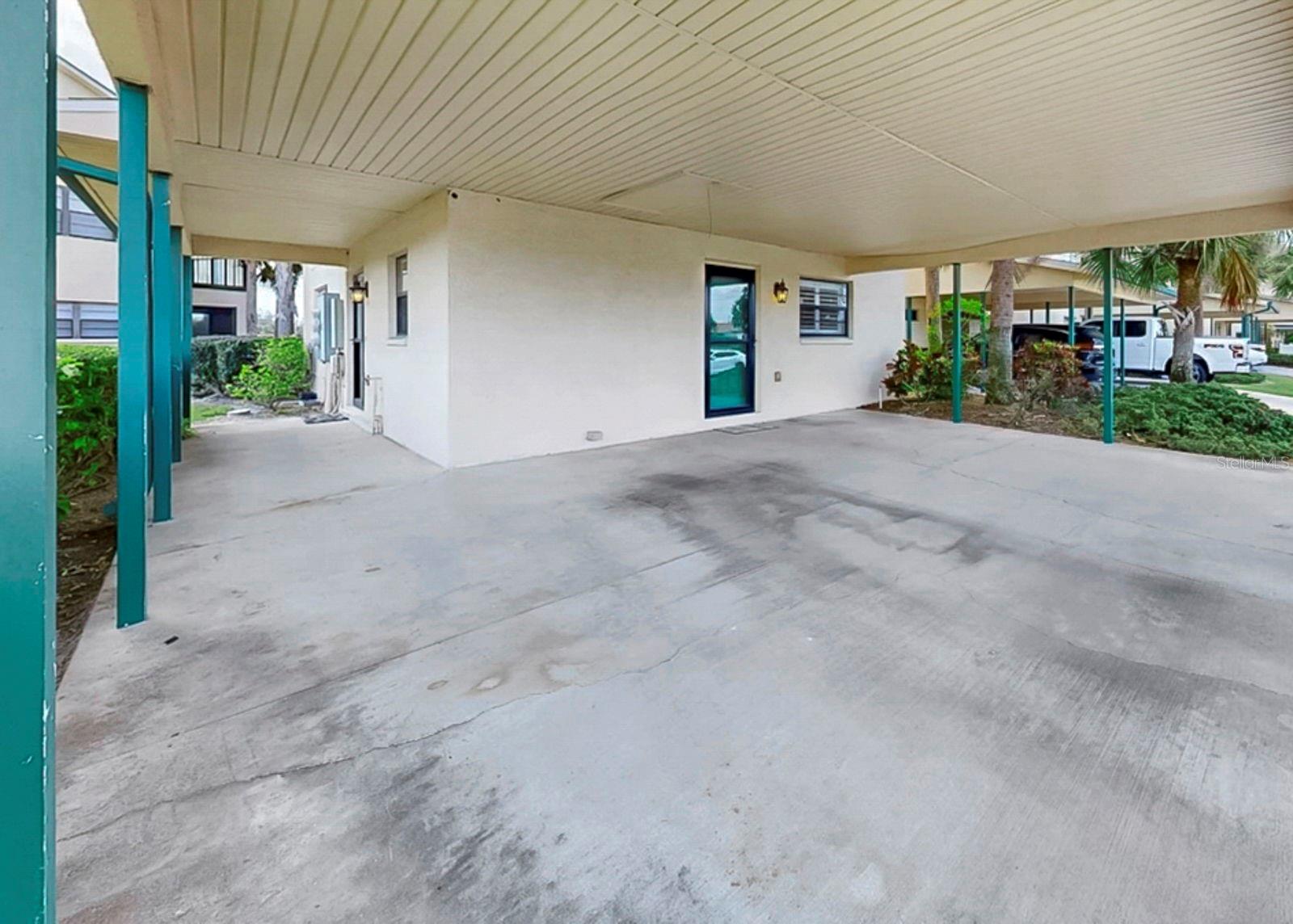 Image 5 of 99 For 626 Yardarm Drive 13