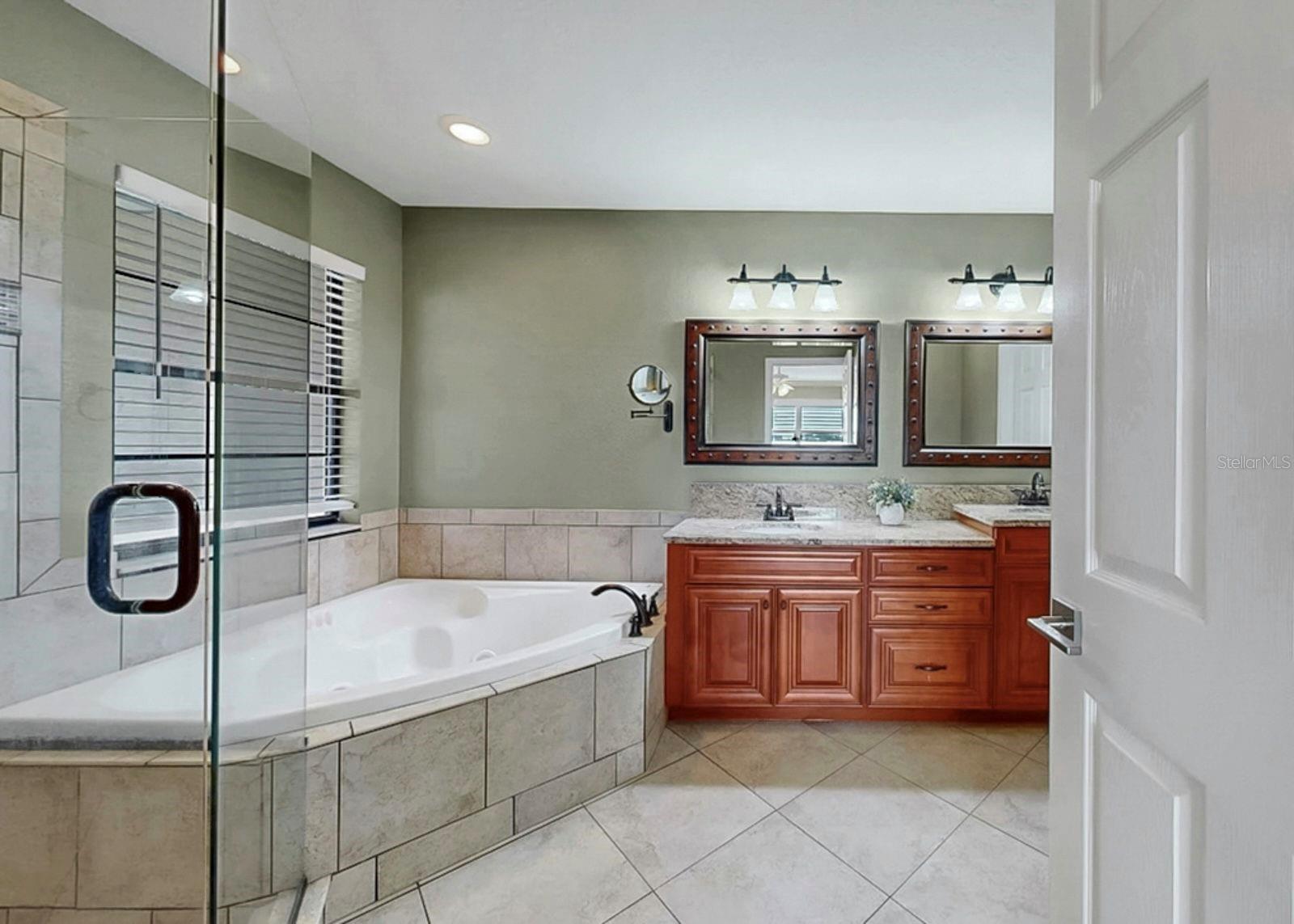 Image 58 of 99 For 626 Yardarm Drive 13