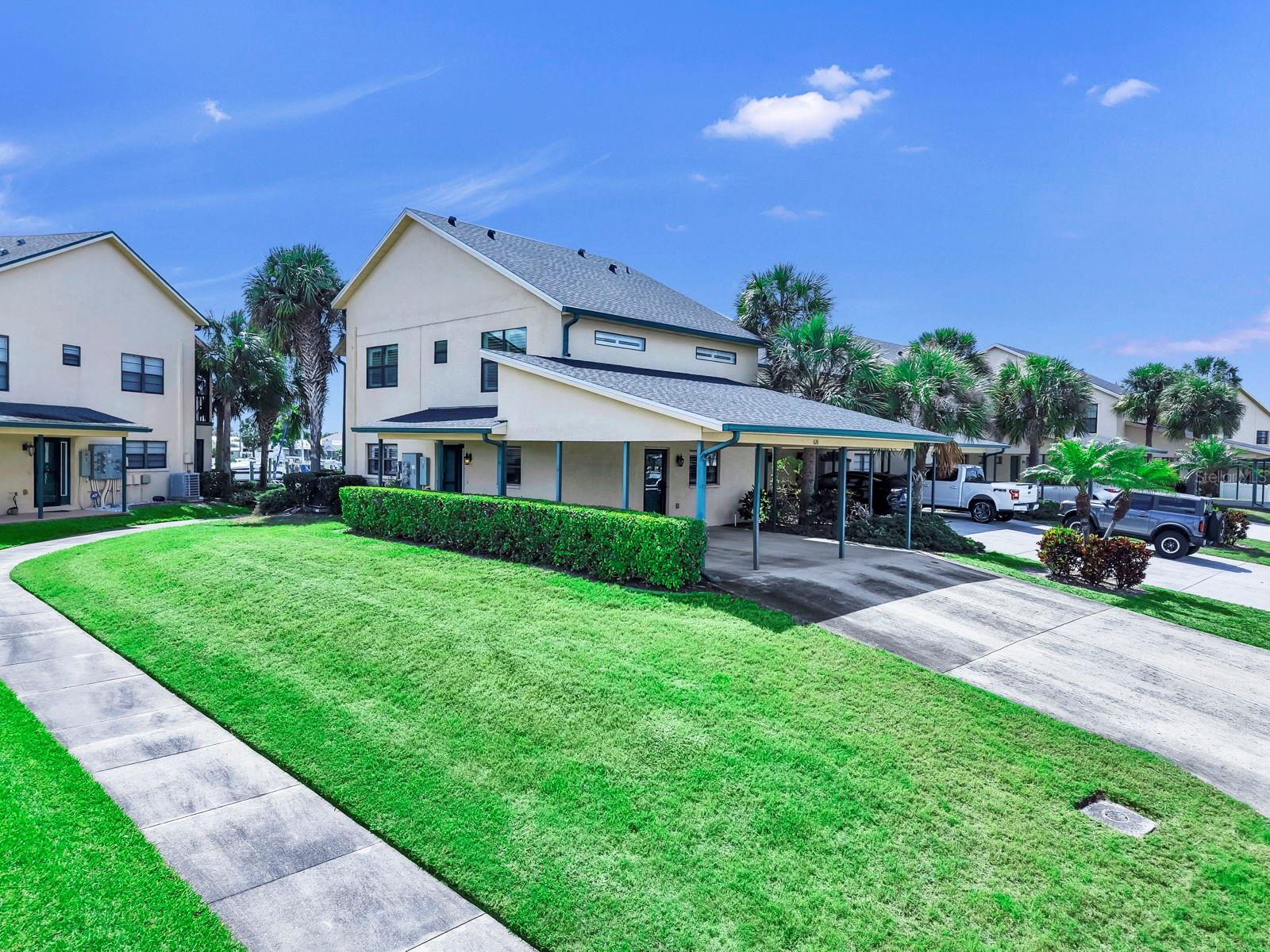 Image 6 of 99 For 626 Yardarm Drive 13