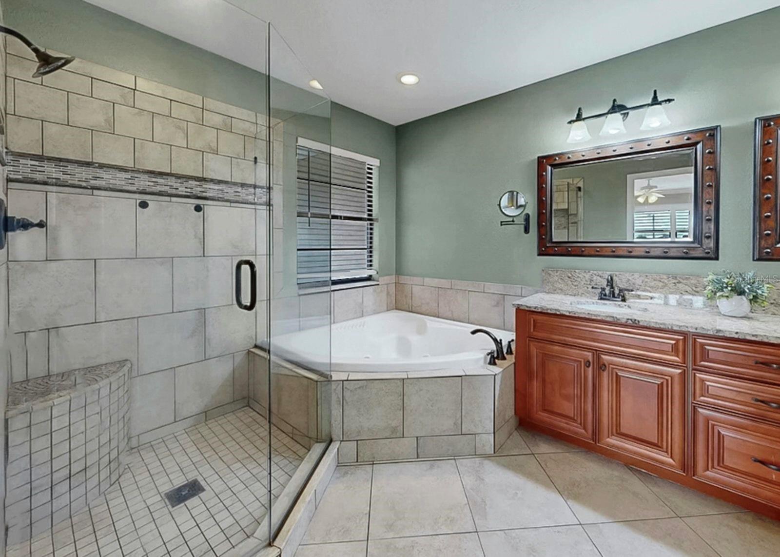 Image 60 of 99 For 626 Yardarm Drive 13