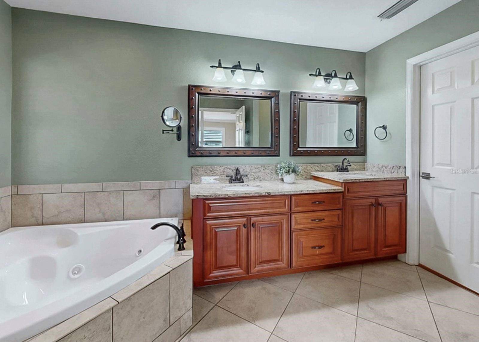 Image 61 of 99 For 626 Yardarm Drive 13