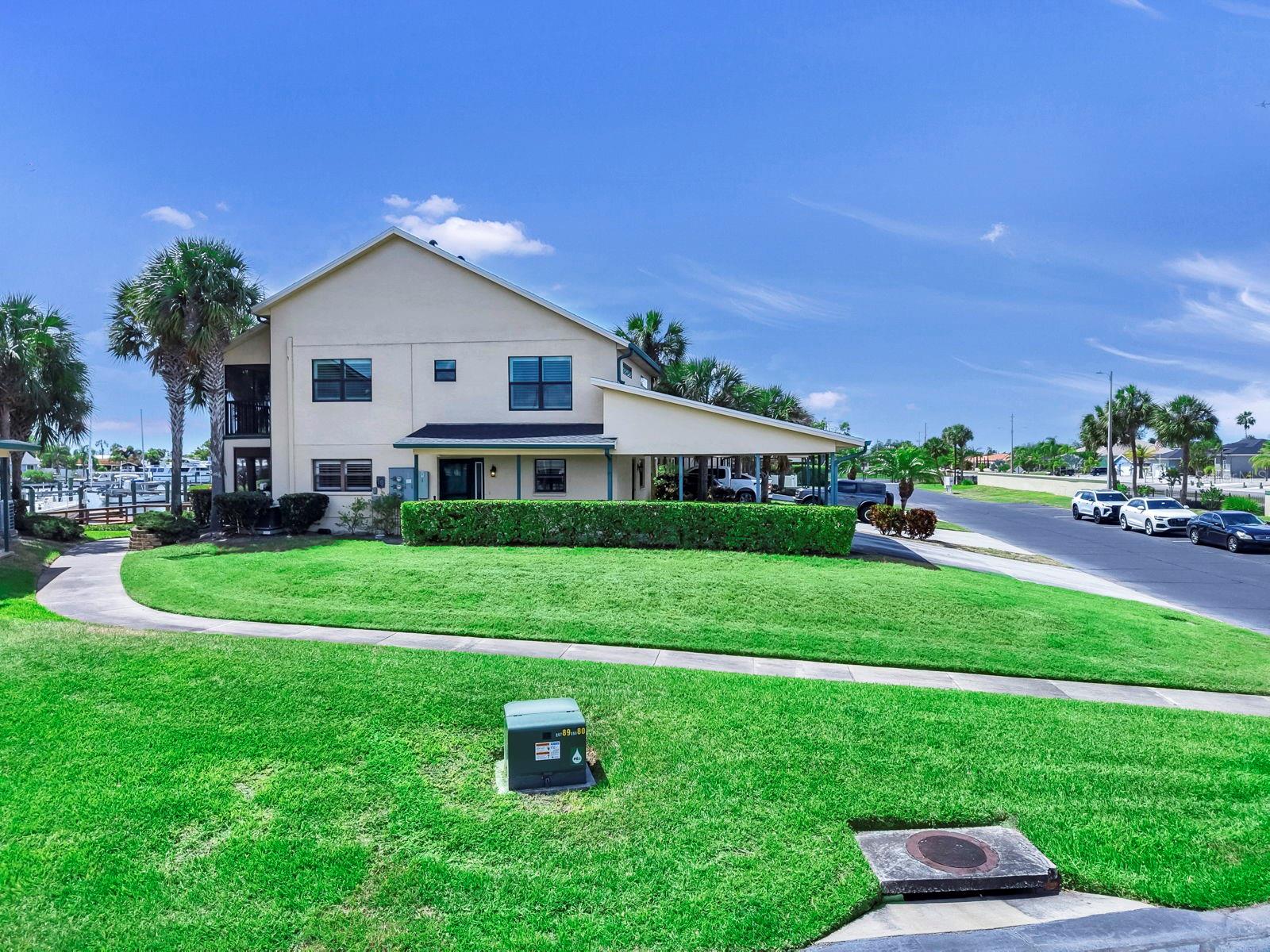 Image 7 of 99 For 626 Yardarm Drive 13