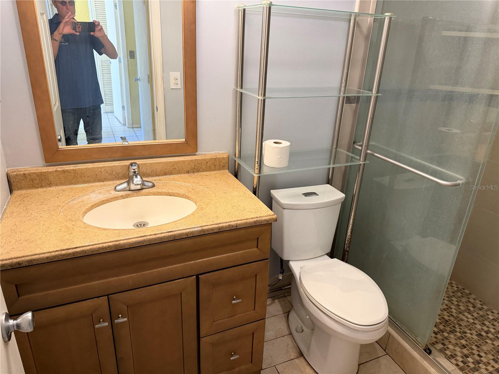 Image 5 of 26 For 1221 Drew Street A2