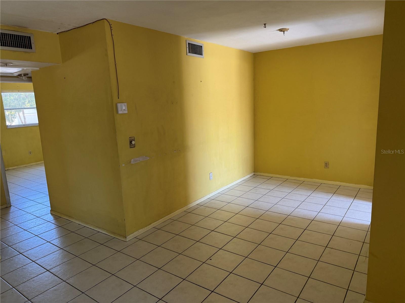 Image 6 of 26 For 1221 Drew Street A2