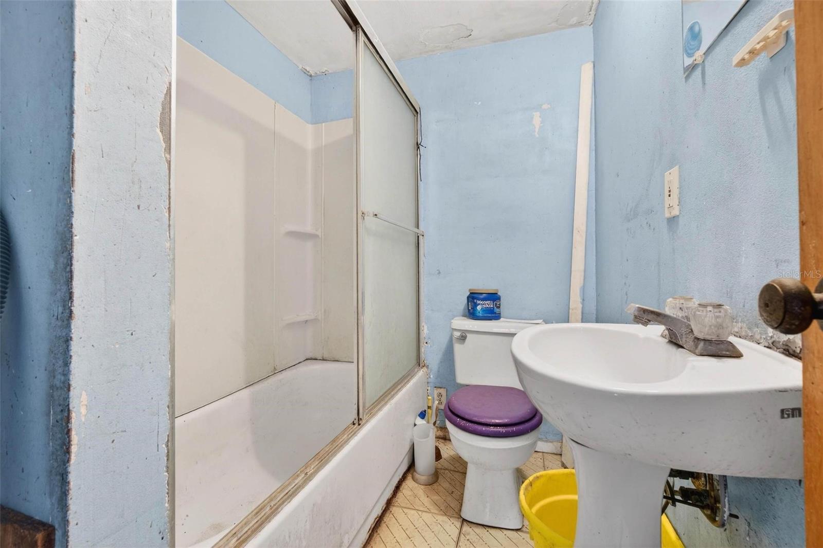 Image 6 of 14 For 7643 62nd Street N