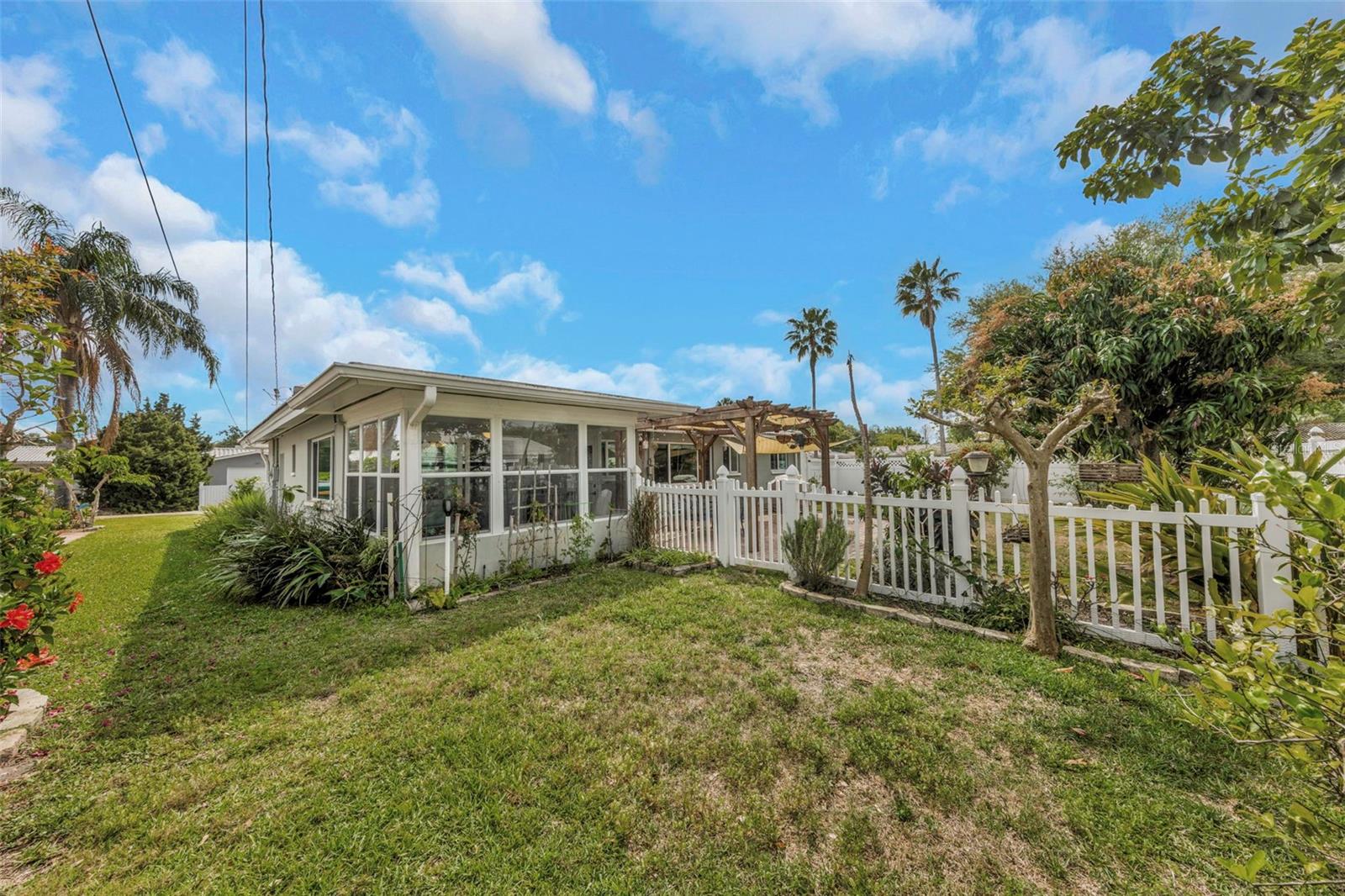 Image 22 of 32 For 2300 Tudor Lane