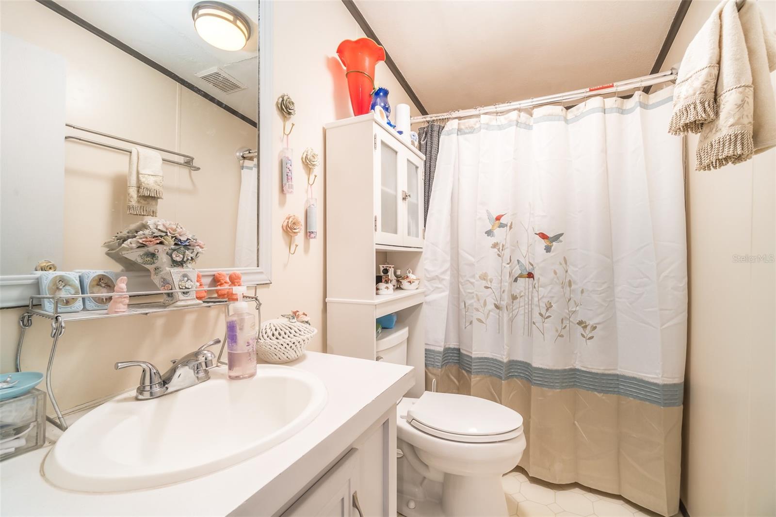 Image 17 of 27 For 14926 Douglas Street