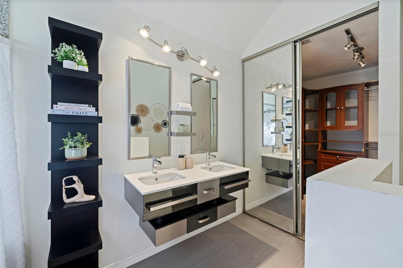 Image 12 of 35 For 3510 Greenglen Circle