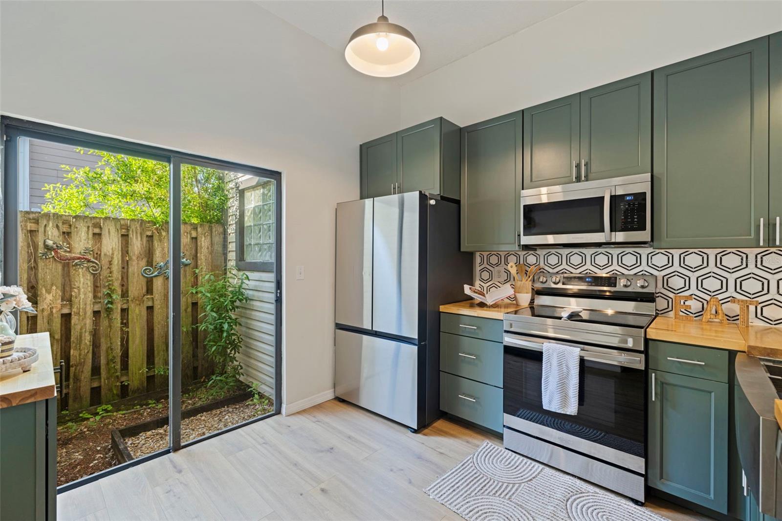 Image 24 of 35 For 3510 Greenglen Circle