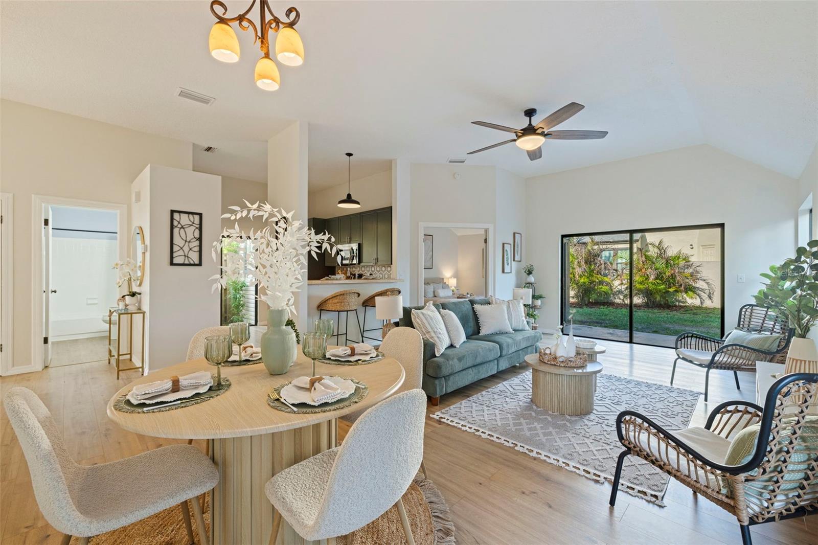 Image 4 of 35 For 3510 Greenglen Circle