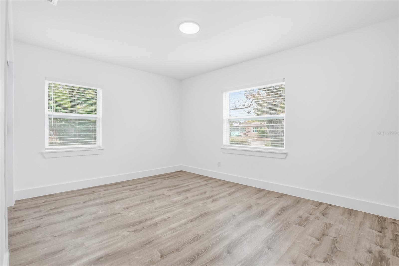 Image 13 of 28 For 7125 5th Avenue N