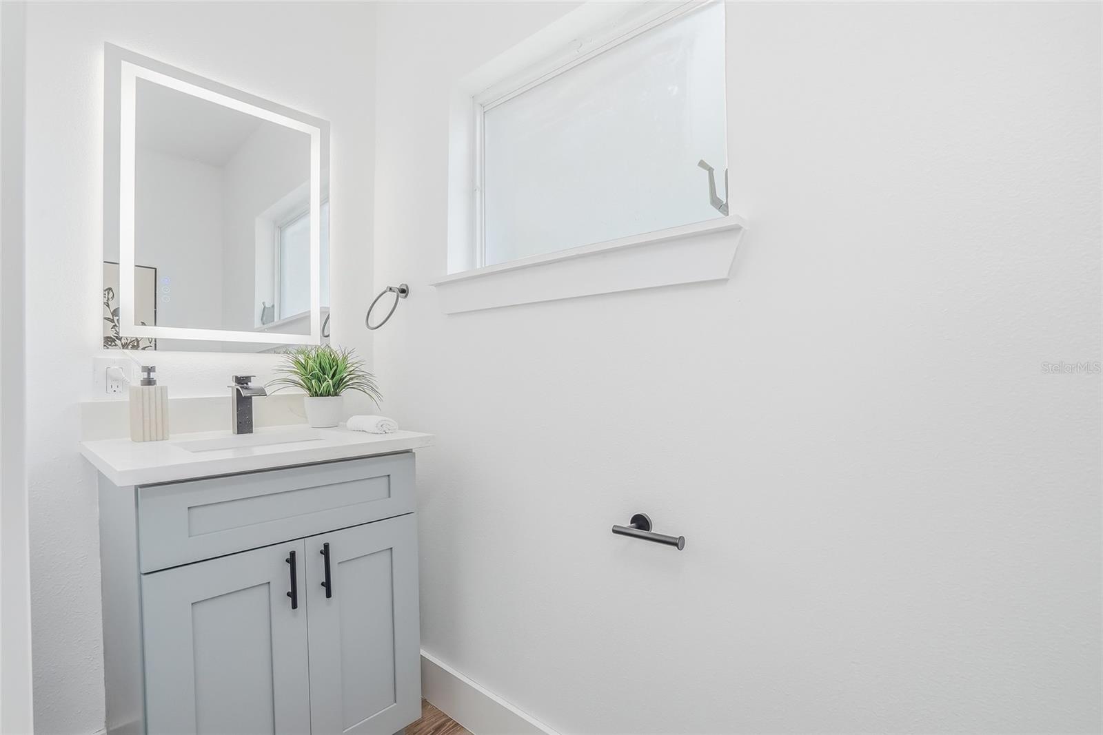 Image 16 of 28 For 7125 5th Avenue N