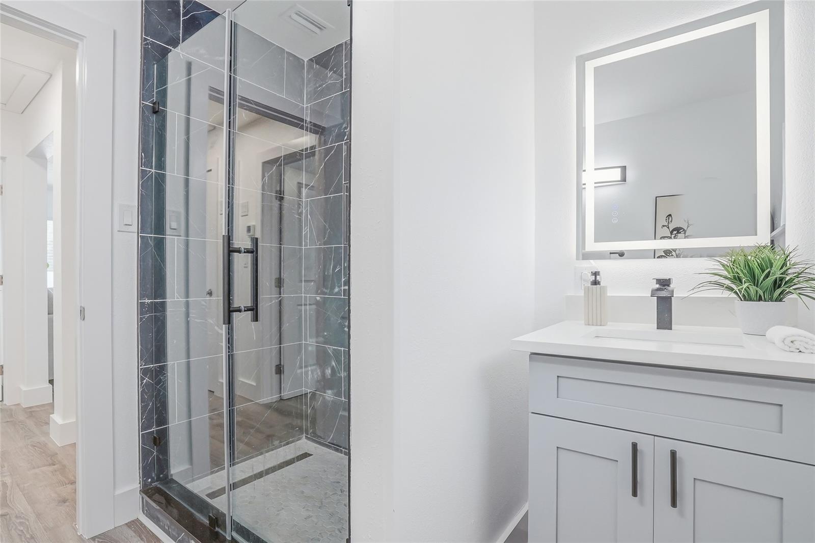 Image 17 of 28 For 7125 5th Avenue N