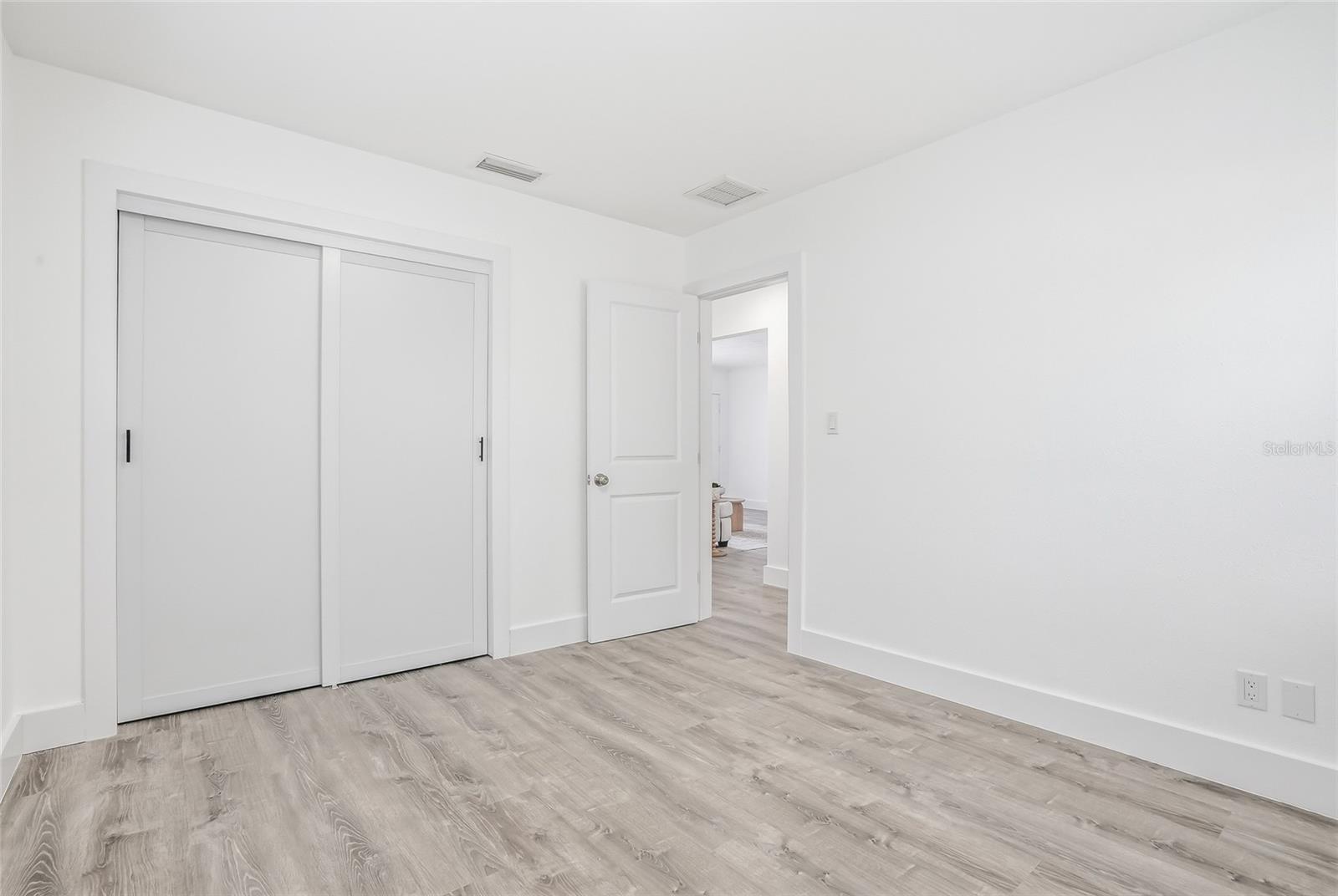 Image 19 of 28 For 7125 5th Avenue N