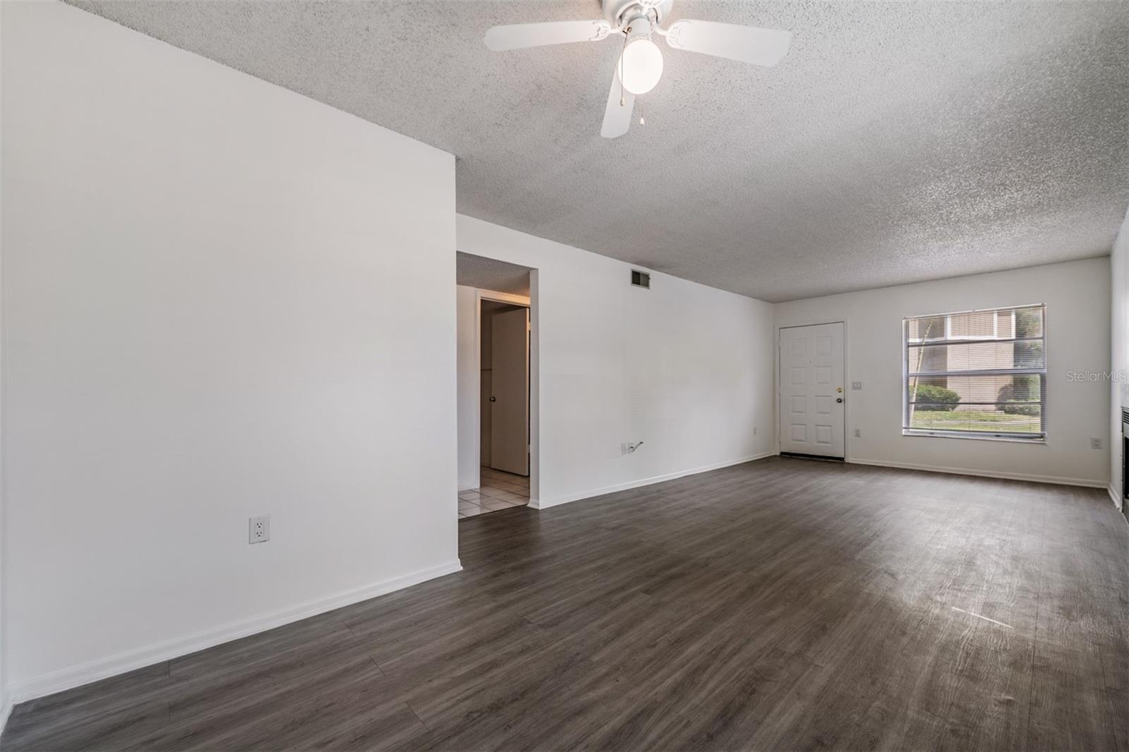 Image 5 of 27 For 4208 Winding Moss Trail 102