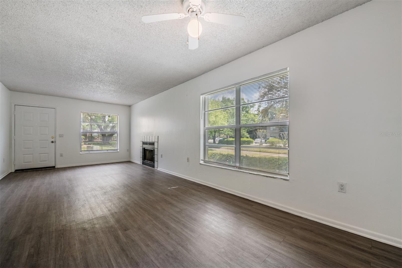 Image 6 of 27 For 4208 Winding Moss Trail 102