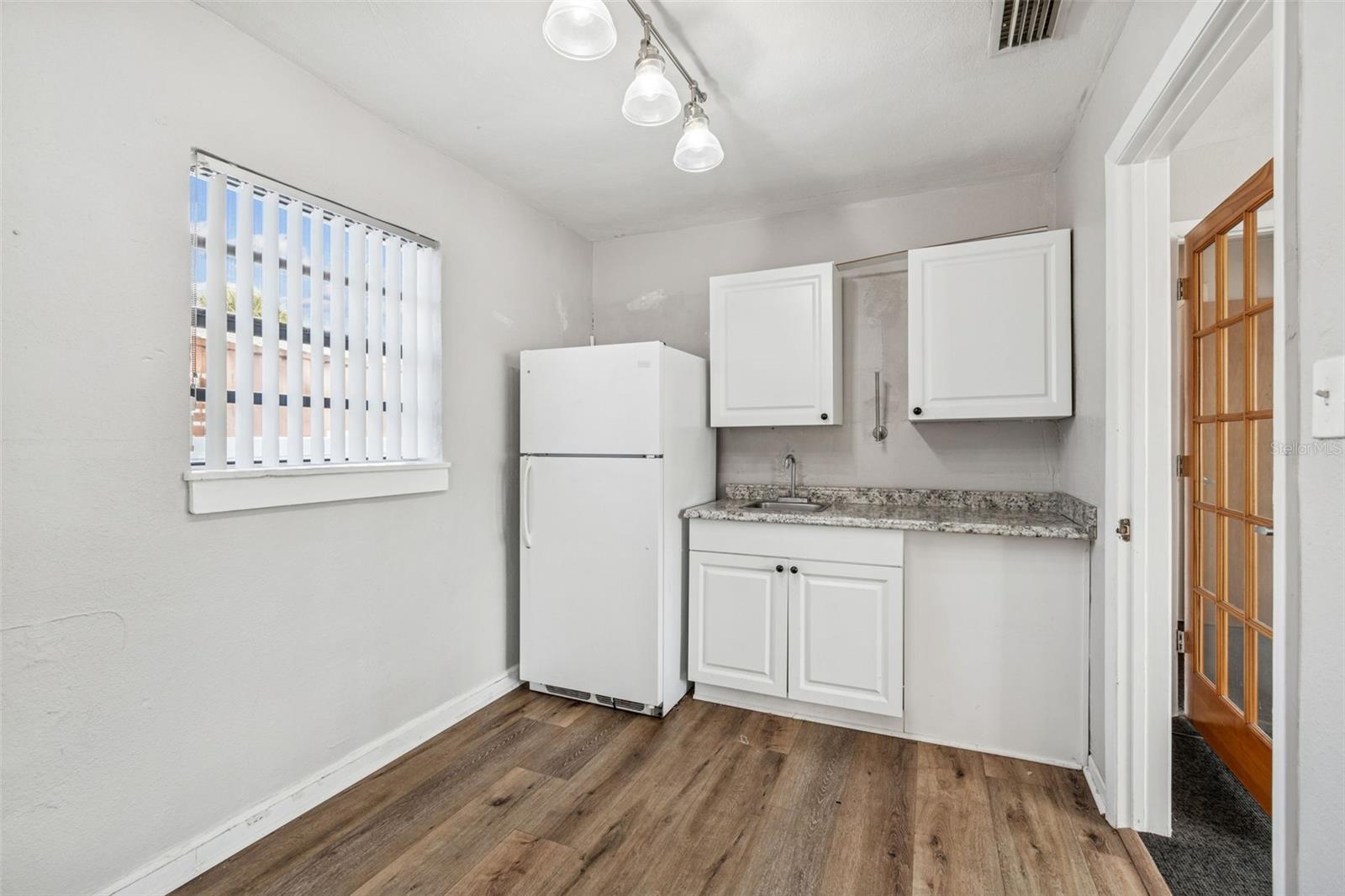 Image 10 of 13 For 801 49th Street N