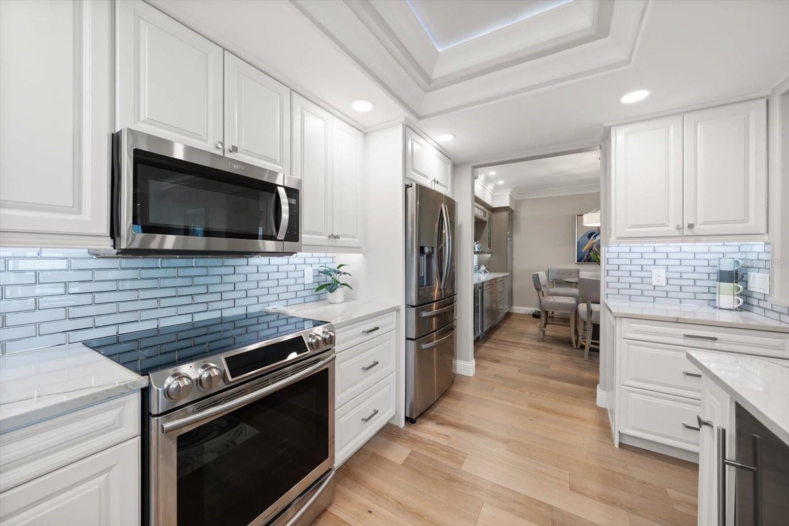 Image 14 of 73 For 6 Belleview Boulevard 608