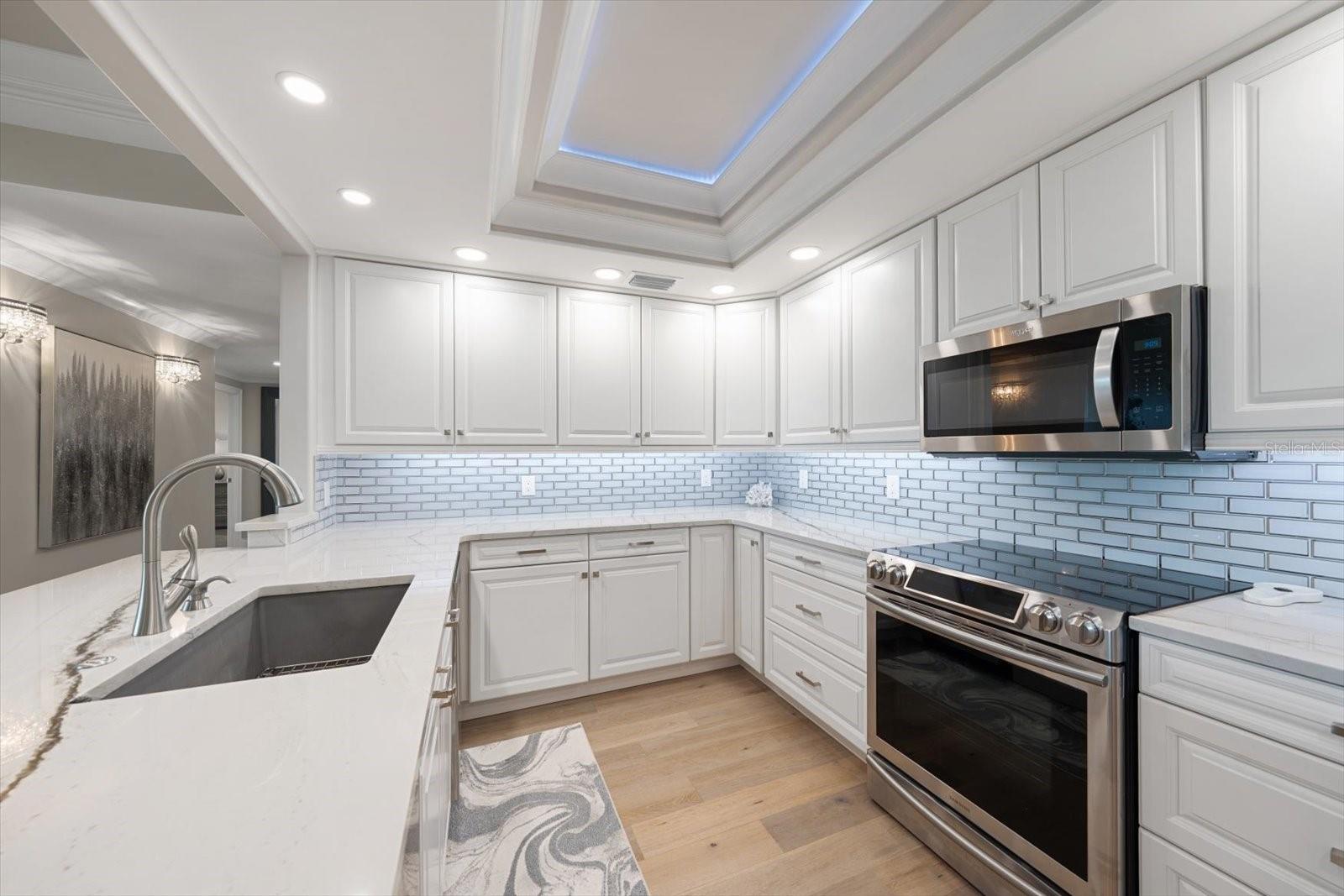 Image 16 of 73 For 6 Belleview Boulevard 608