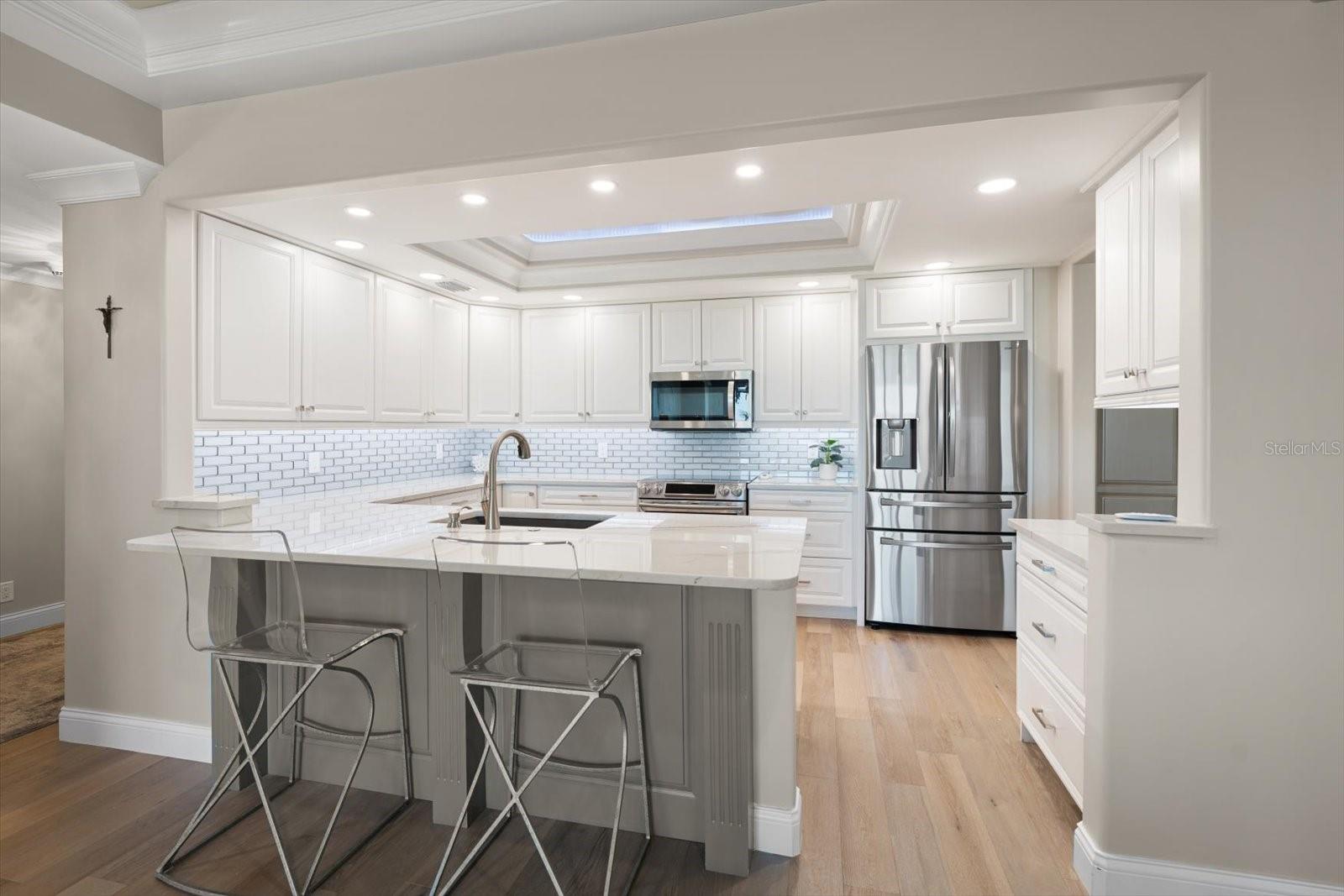 Image 18 of 73 For 6 Belleview Boulevard 608