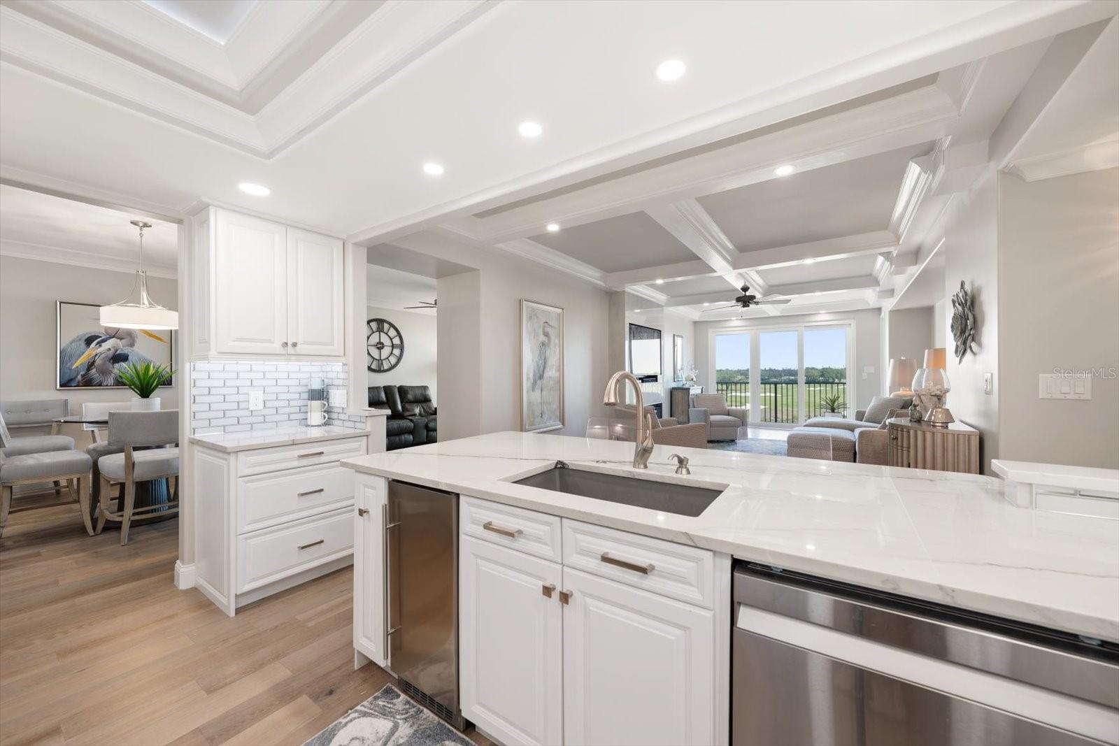 Image 2 of 73 For 6 Belleview Boulevard 608