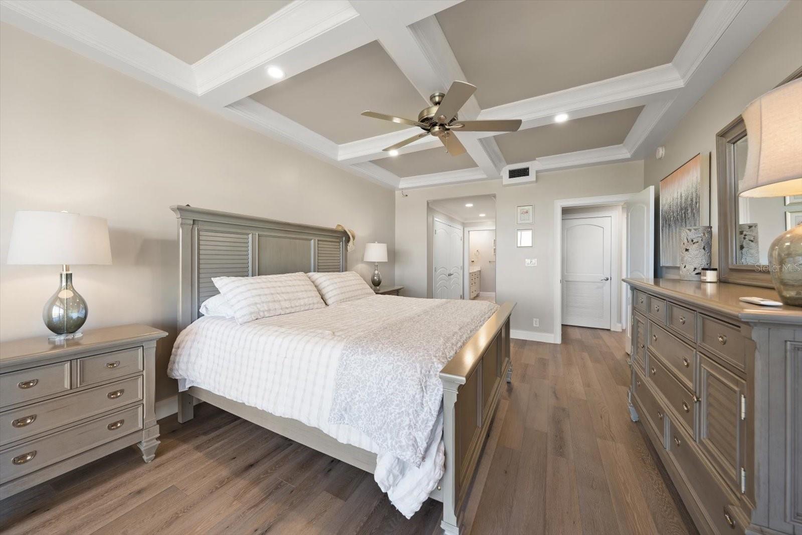 Image 25 of 73 For 6 Belleview Boulevard 608