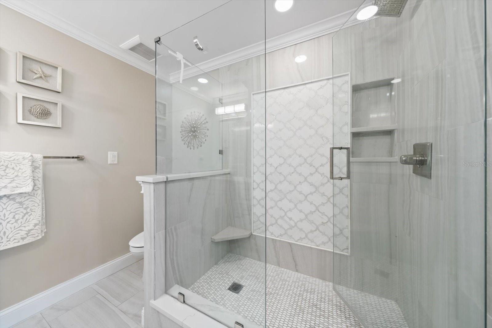 Image 29 of 73 For 6 Belleview Boulevard 608