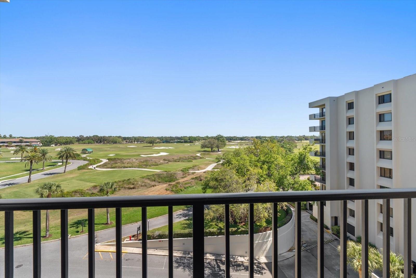 Image 46 of 73 For 6 Belleview Boulevard 608