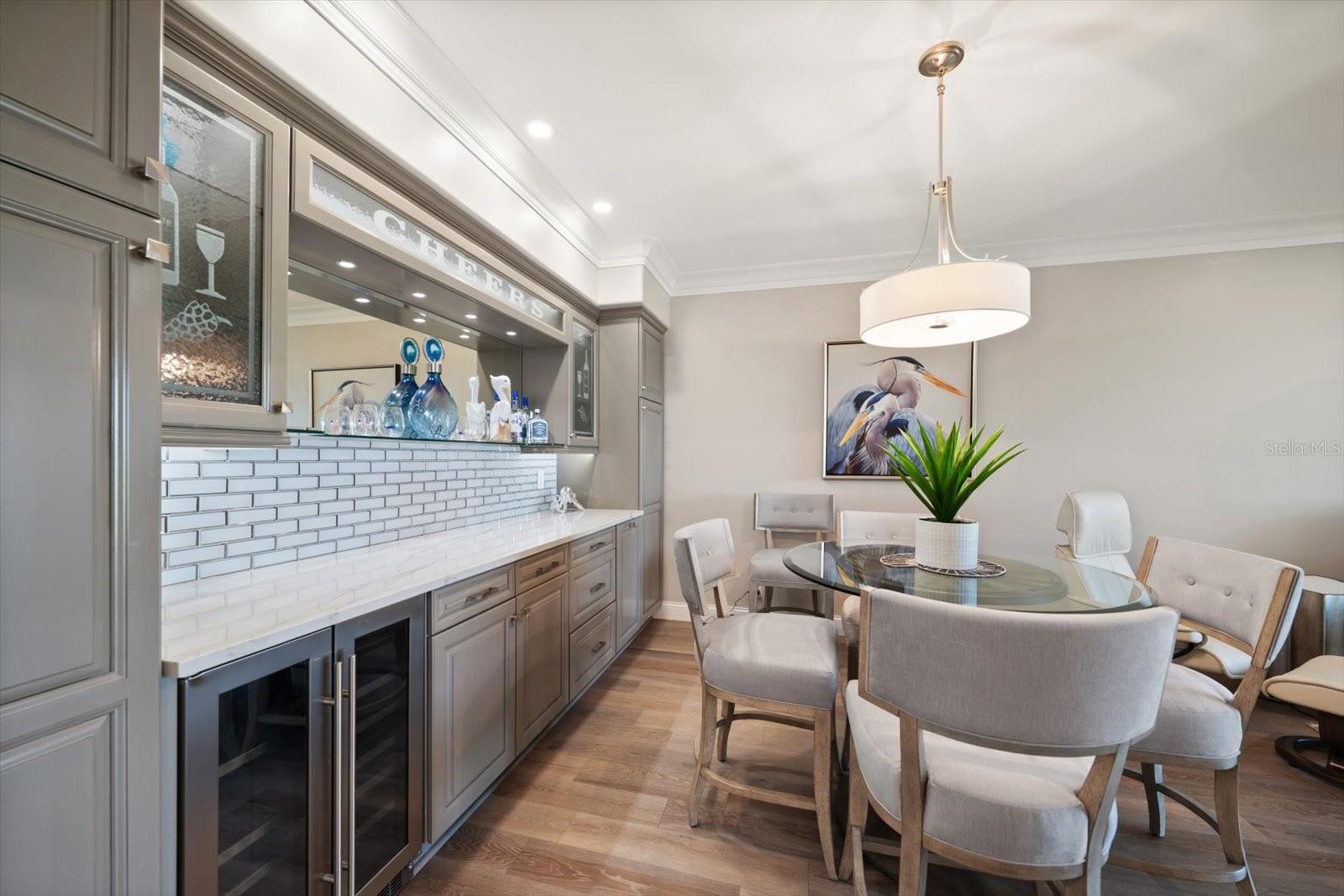 Image 6 of 73 For 6 Belleview Boulevard 608