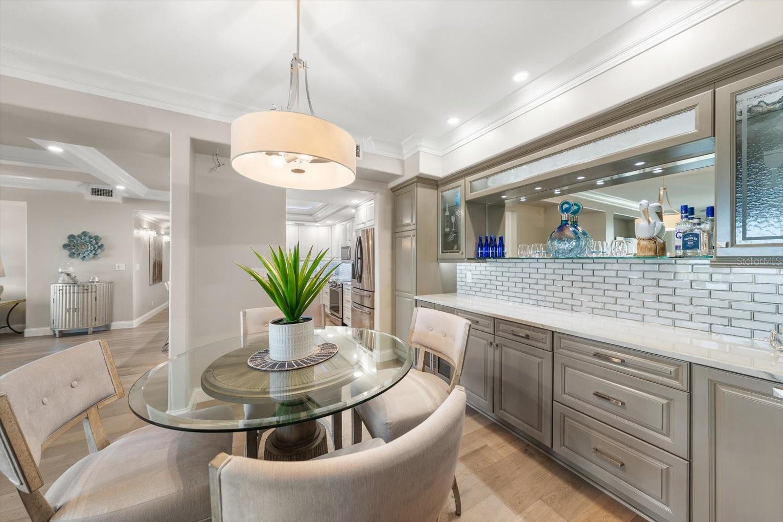 Image 7 of 73 For 6 Belleview Boulevard 608