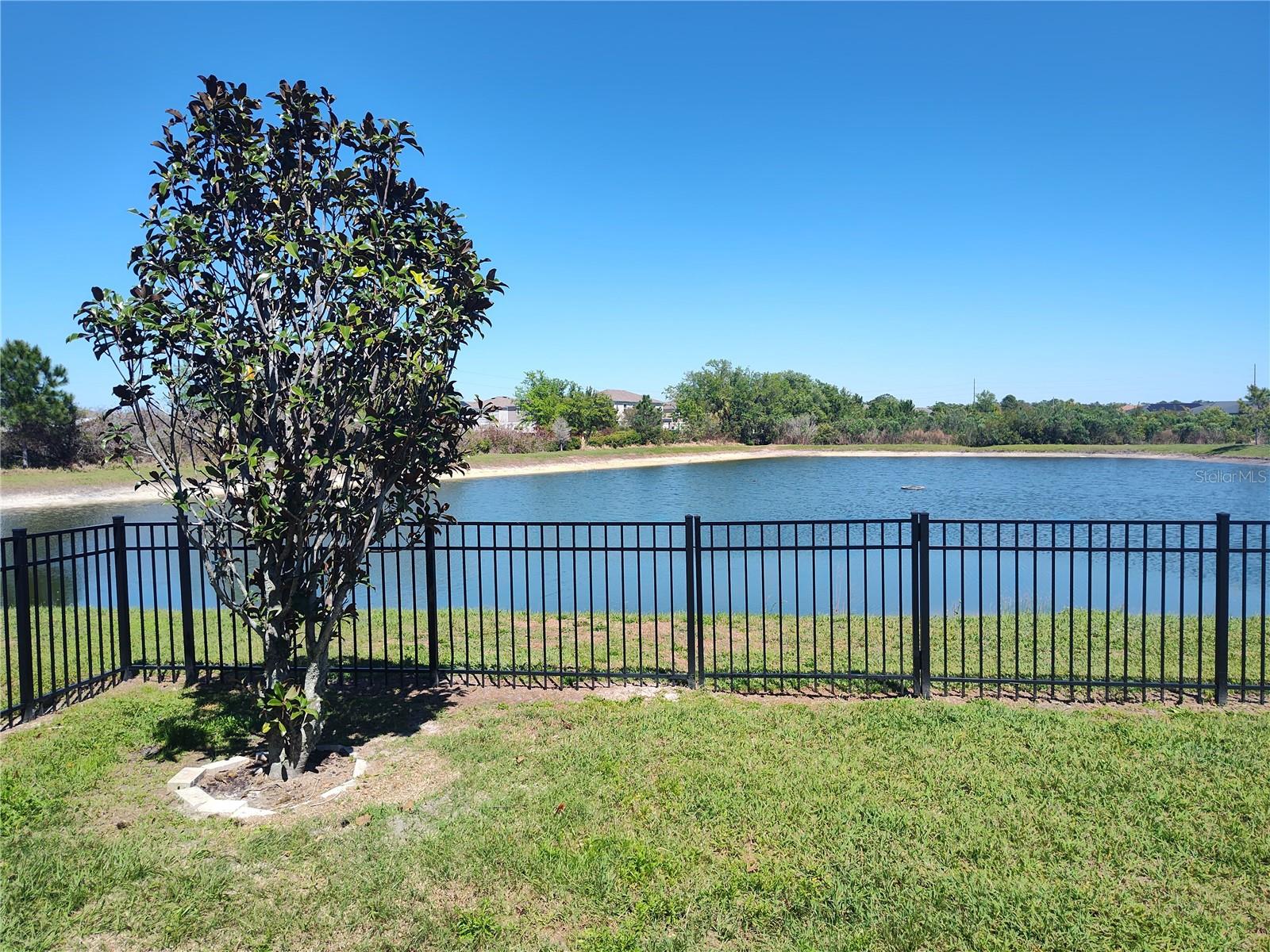 Image 13 of 20 For 7460 Stonebrook Circle