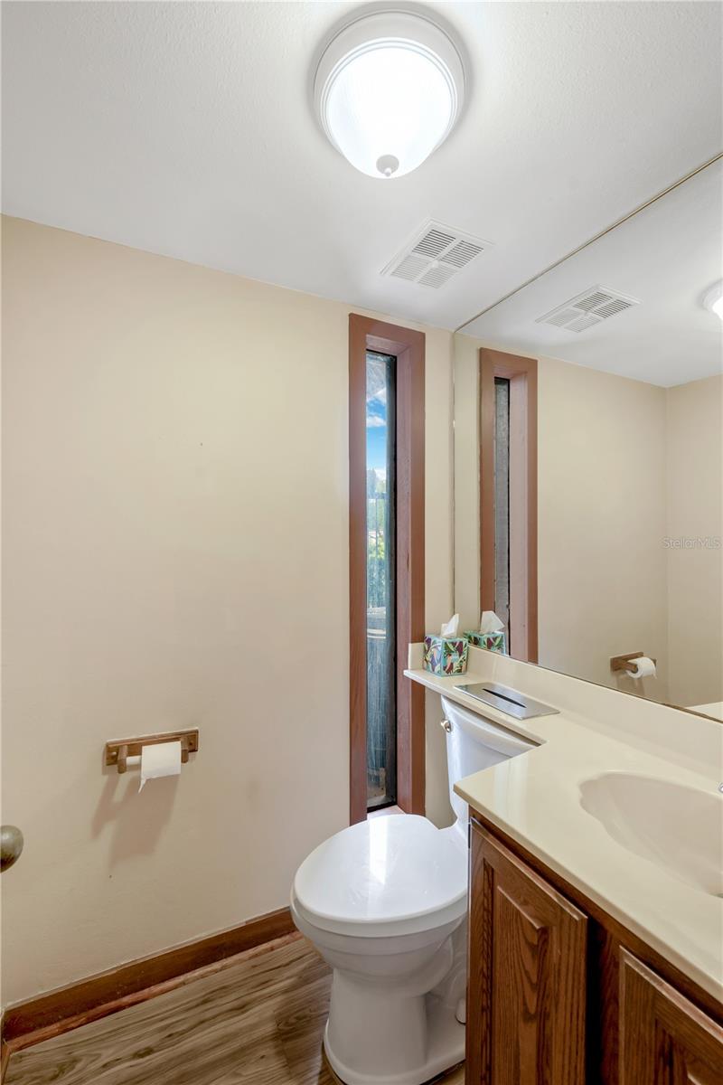 Listing photo id 29 for 1304 Charter Street