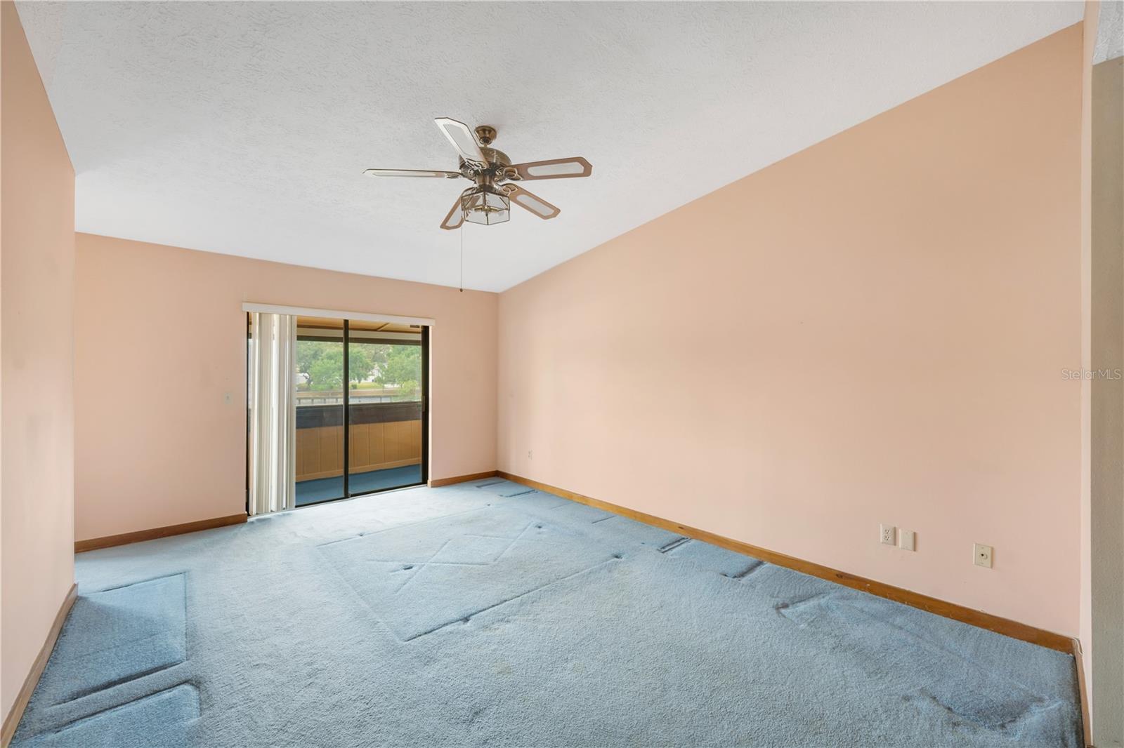 Listing photo id 33 for 1304 Charter Street