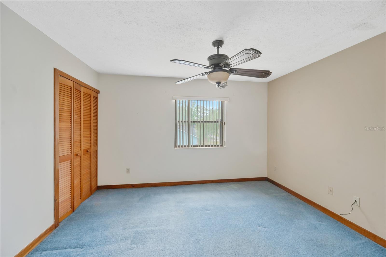 Listing photo id 43 for 1304 Charter Street