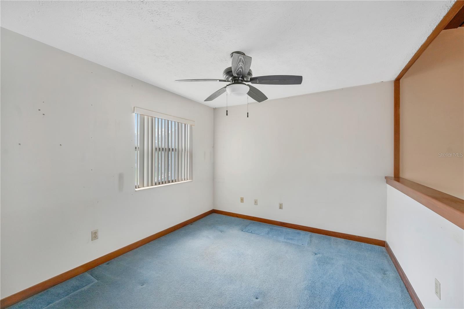 Listing photo id 45 for 1304 Charter Street