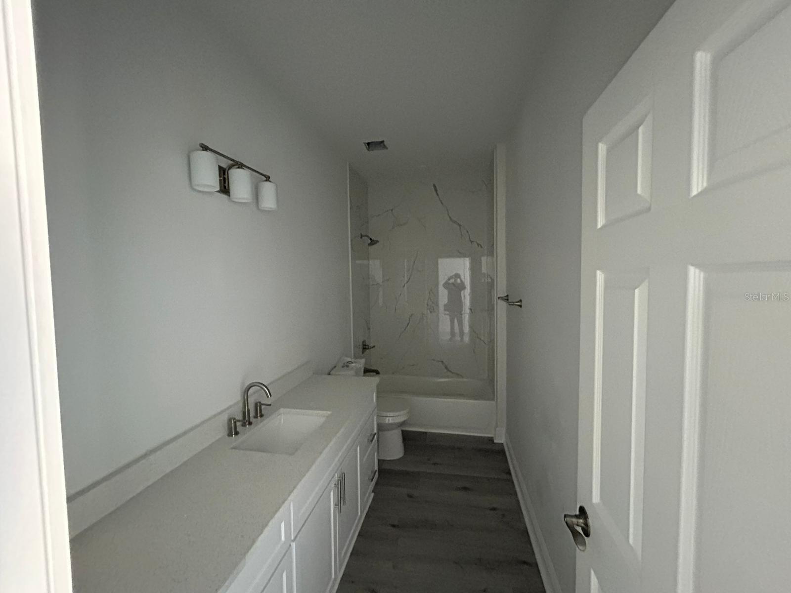 Image 25 of 36 For 705 Orange Avenue