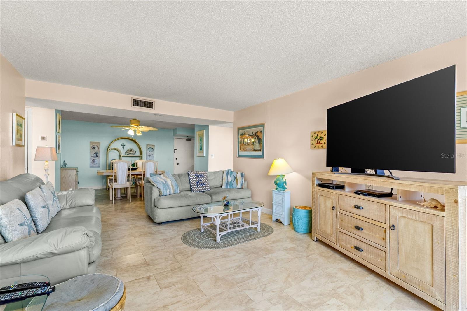 Image 23 of 54 For 1 Key Capri  102e