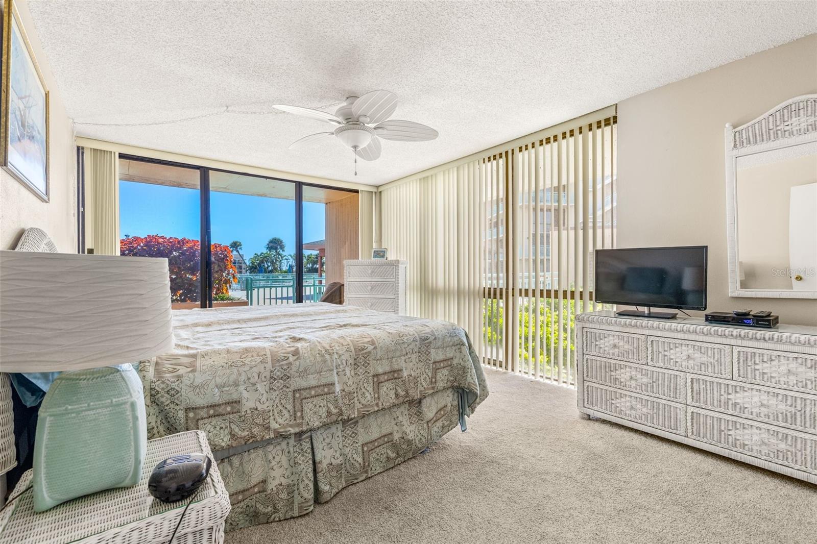 Image 25 of 54 For 1 Key Capri  102e