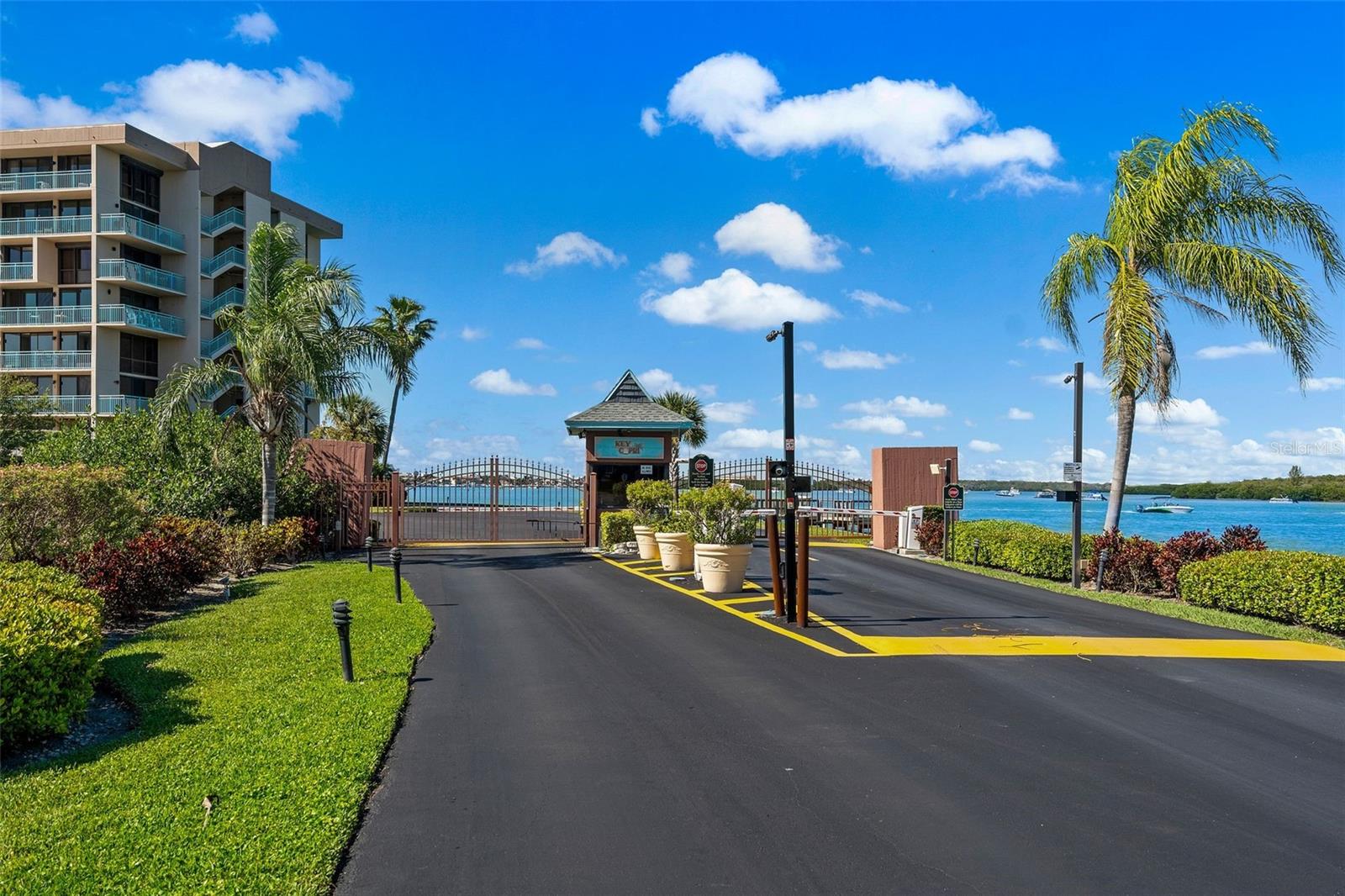 Image 34 of 54 For 1 Key Capri  102e