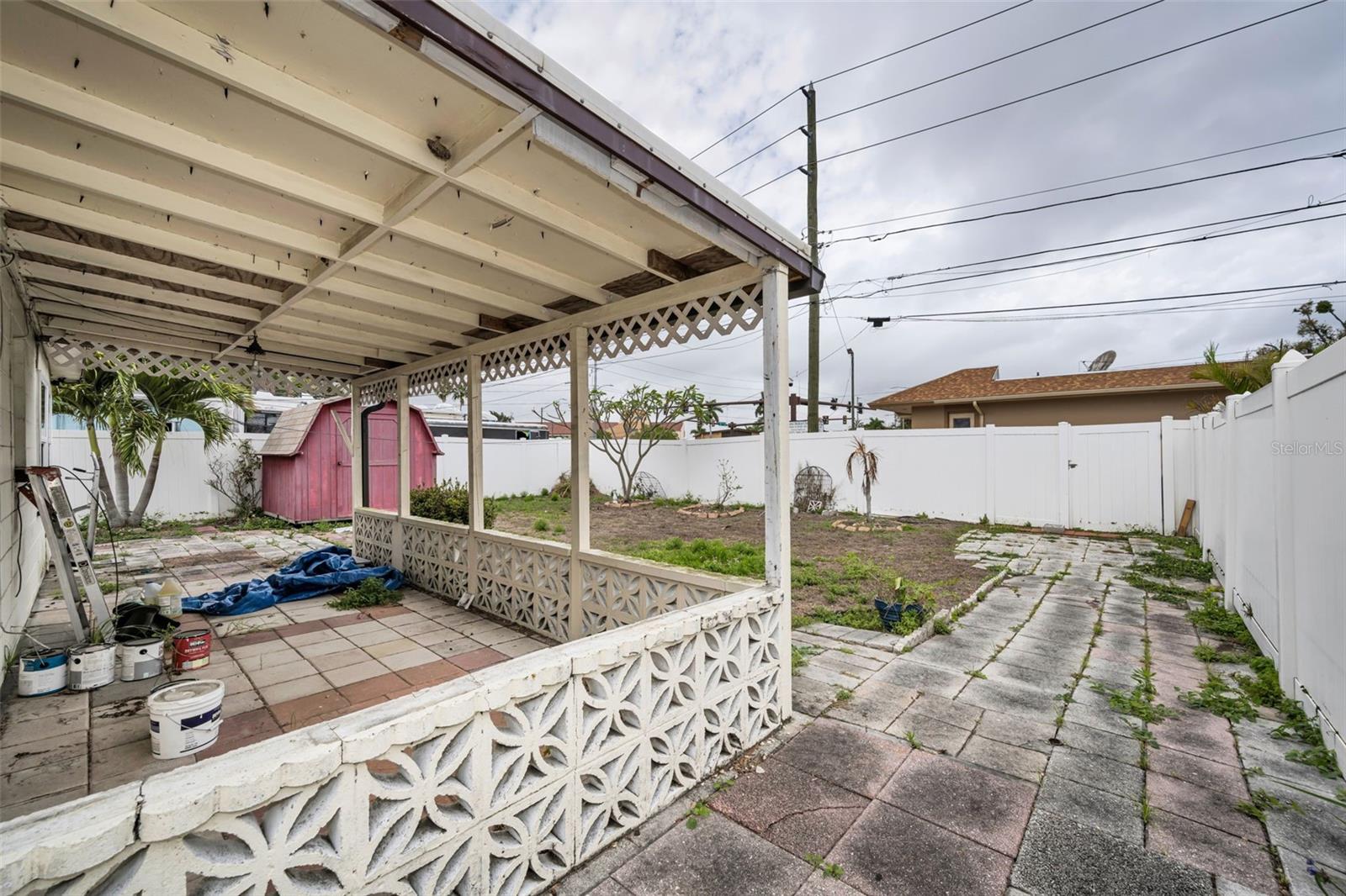 Image 4 of 6 For 5769 Dartmouth Avenue N