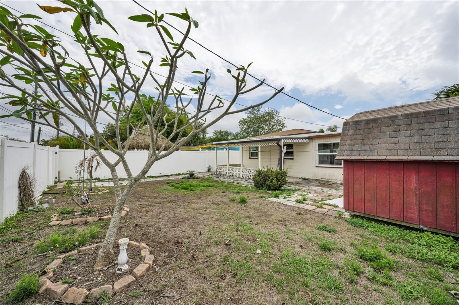 Image 6 of 6 For 5769 Dartmouth Avenue N