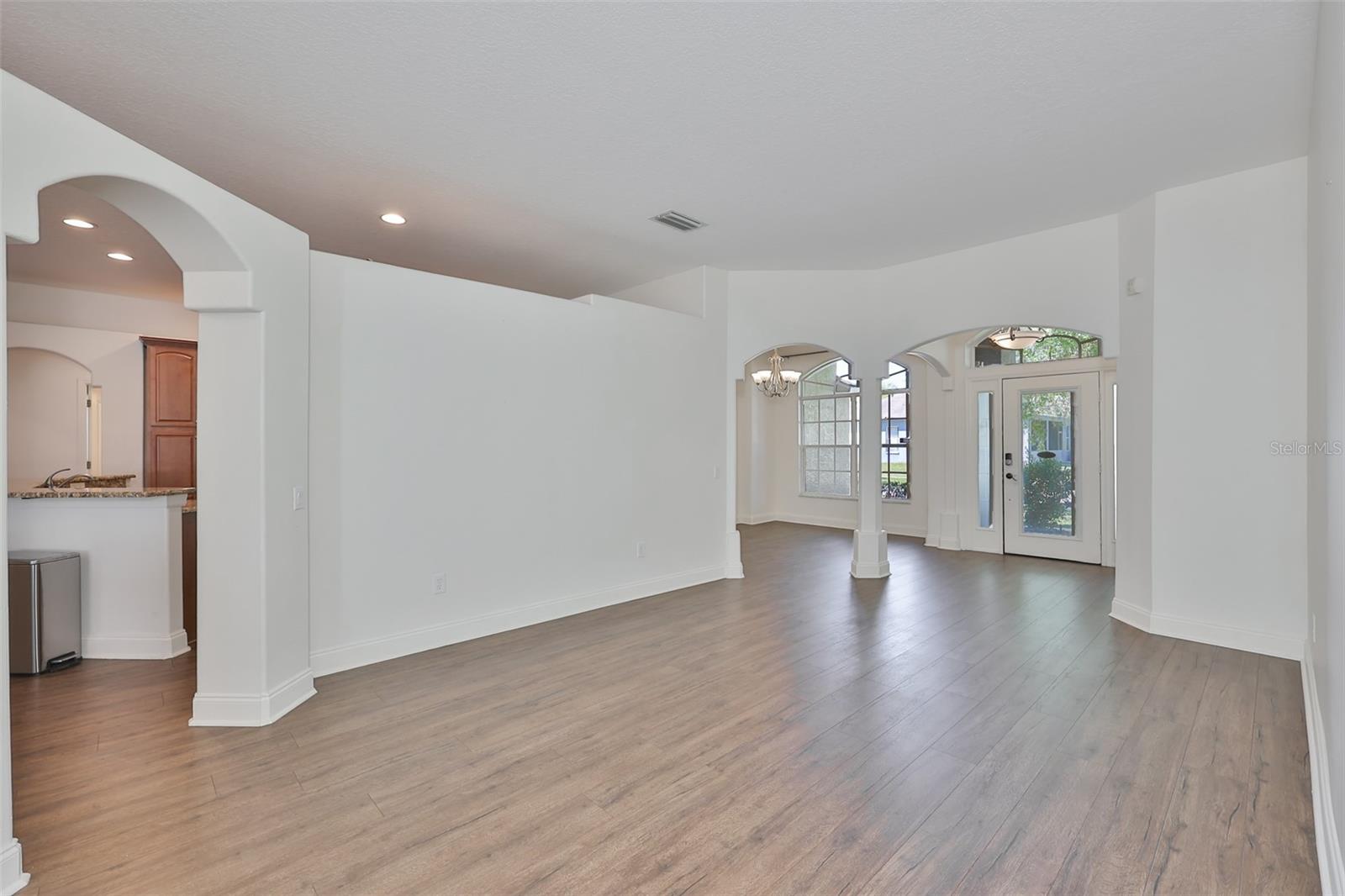 Image 12 of 55 For 9274 Estate Cove Circle